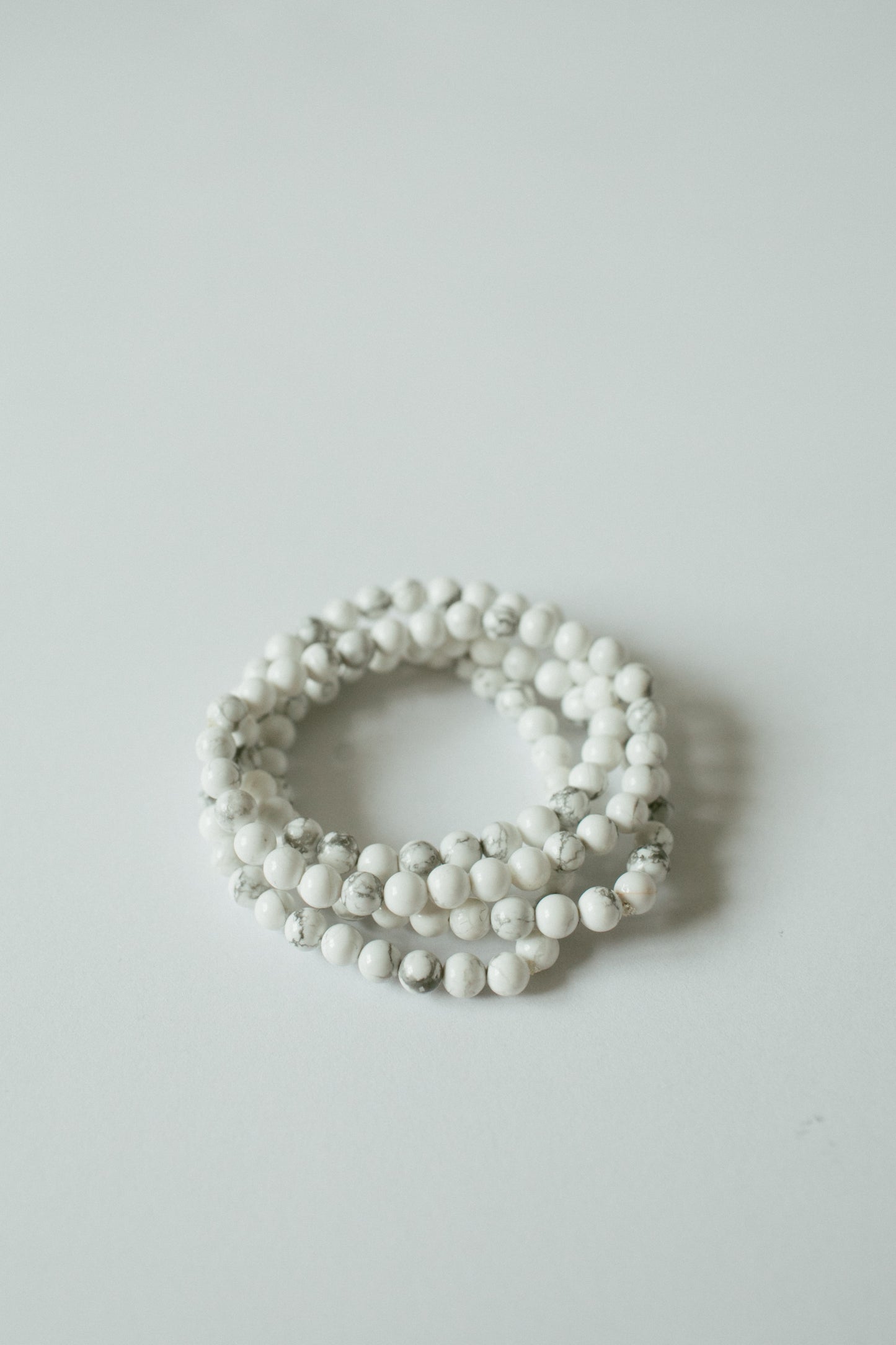 Polished Howlite Beaded Bracelet