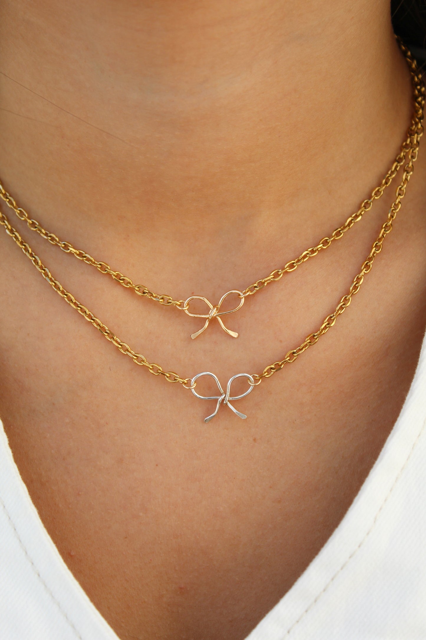 Bow Necklace